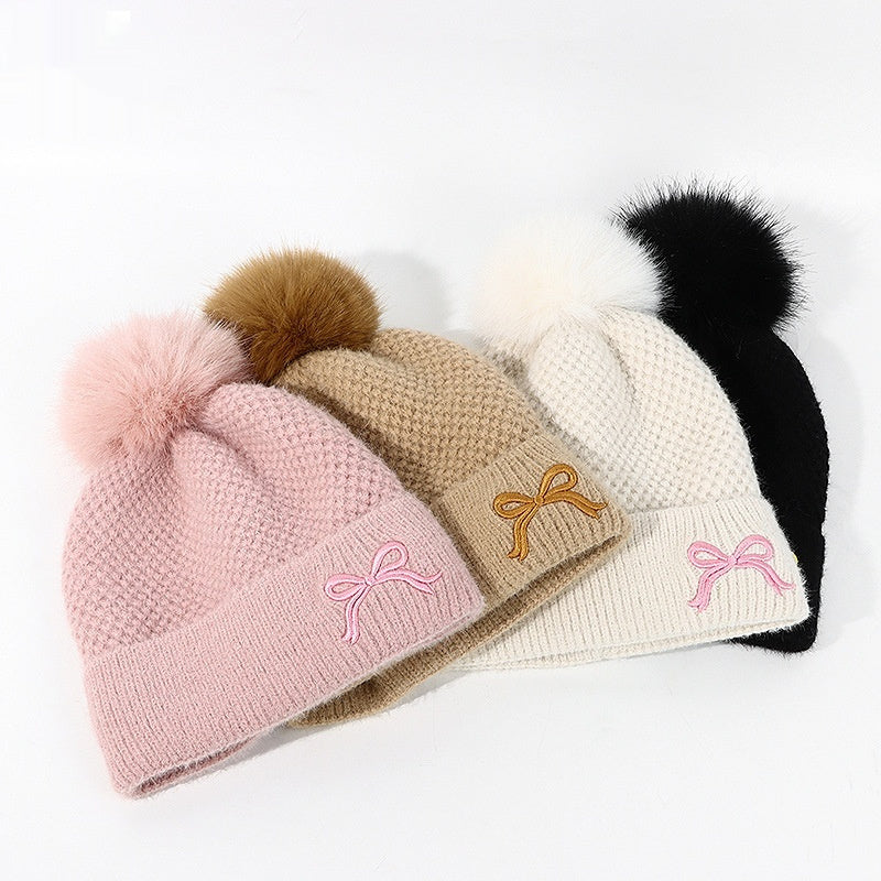 Embroidery Bow Velvet Knitted Woolen Cap