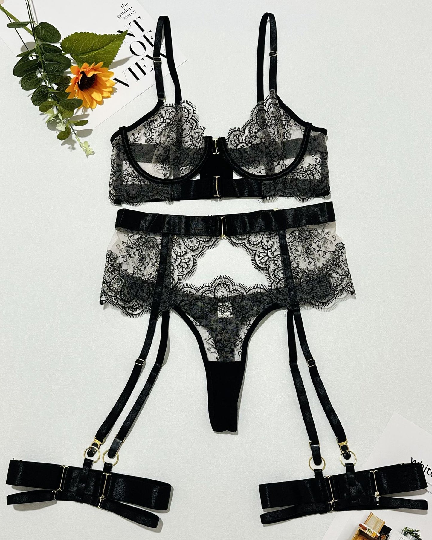 Embroidered Eyelash Lace Body Shaping Three-piece Set