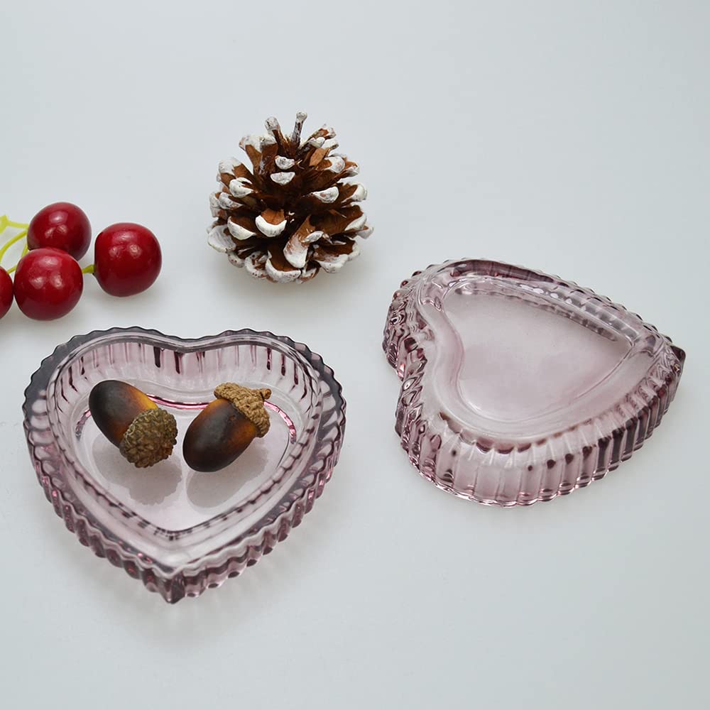 Heart-Shaped Crystal Glass Jewelry Box with Embossed Design and Lid