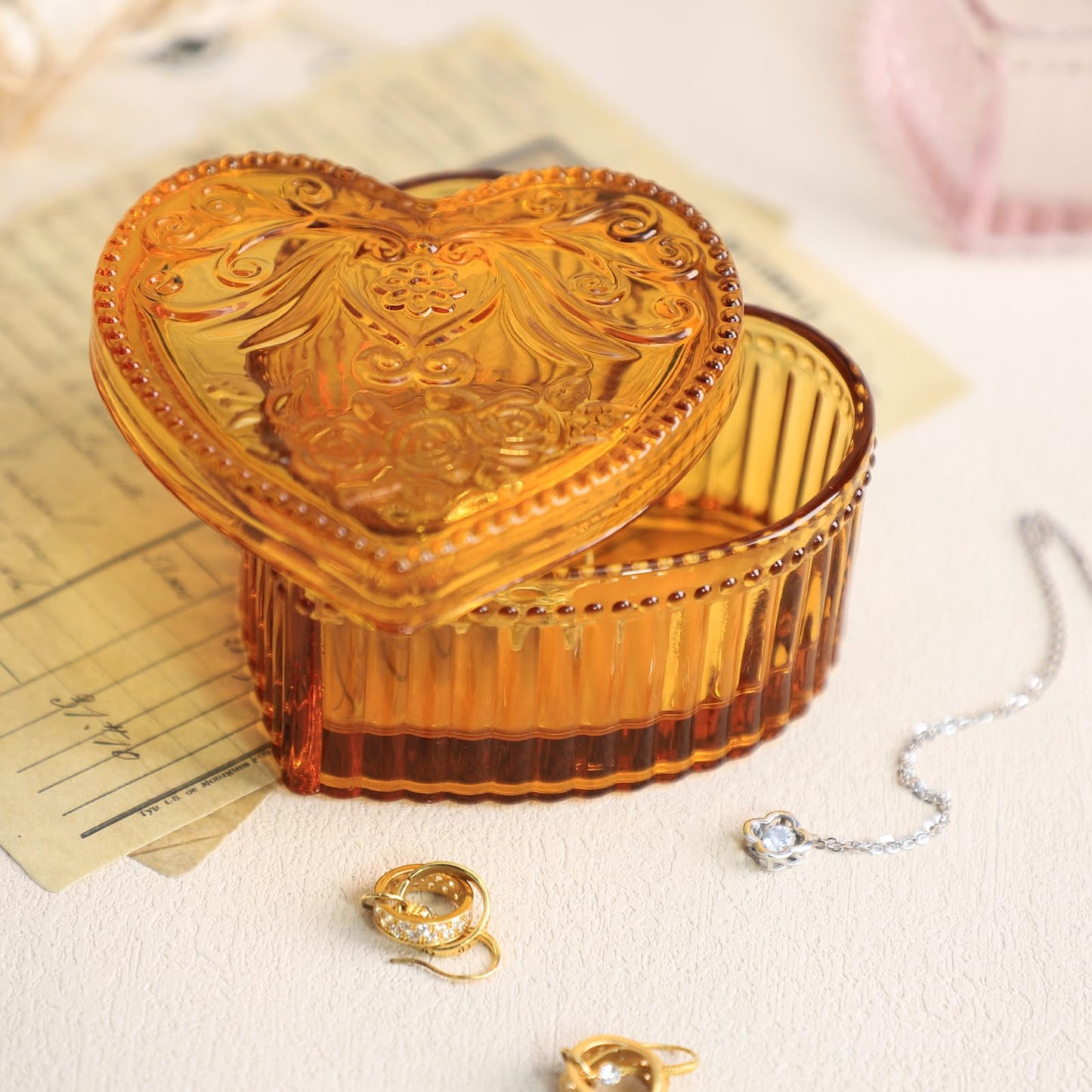 Heart-Shaped Crystal Glass Jewelry Box with Embossed Design and Lid