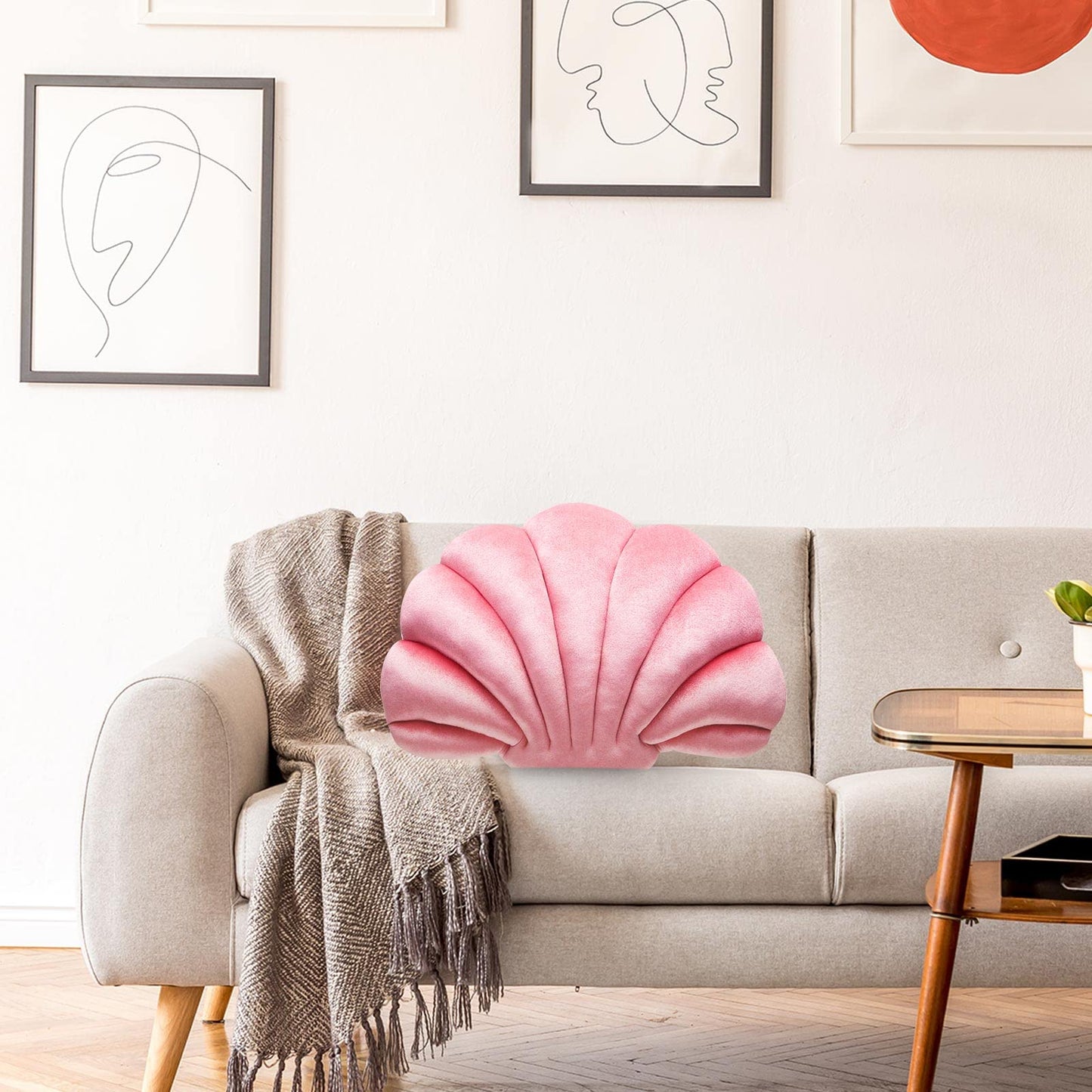 Pink Seashell Decorative Pillow – Soft Clam-Shaped Cushion for Sofa, Bed, or Living Room