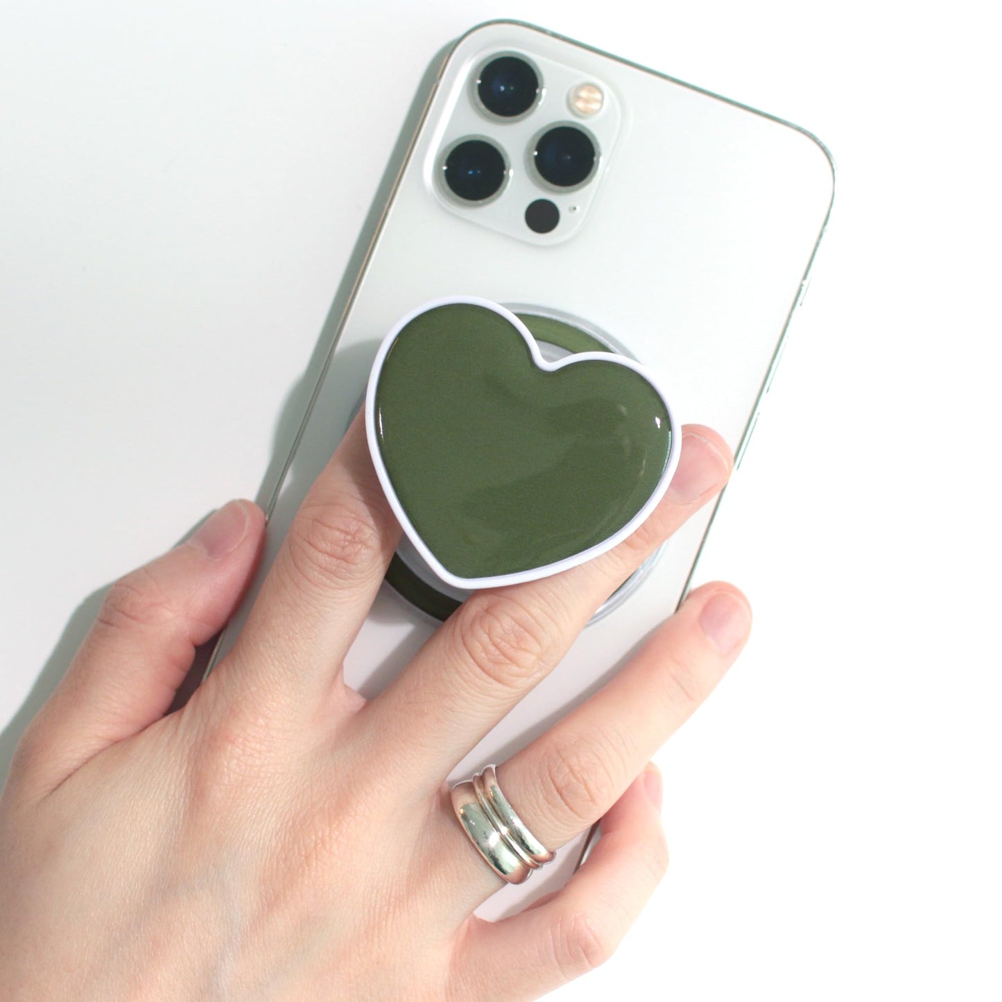 Cute Solid Color Heart Shape Collapsible Mobile Phone Grip Stand Holder for Smartphone Tablet Cell Phone Accessory