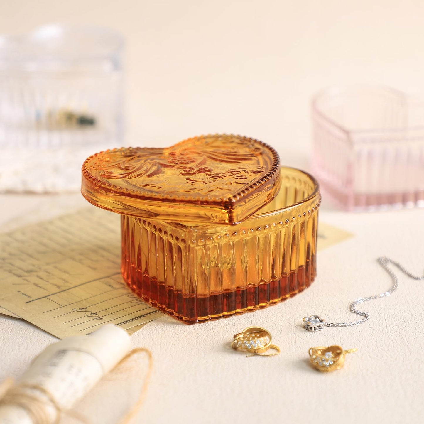 Heart-Shaped Crystal Glass Jewelry Box with Embossed Design and Lid