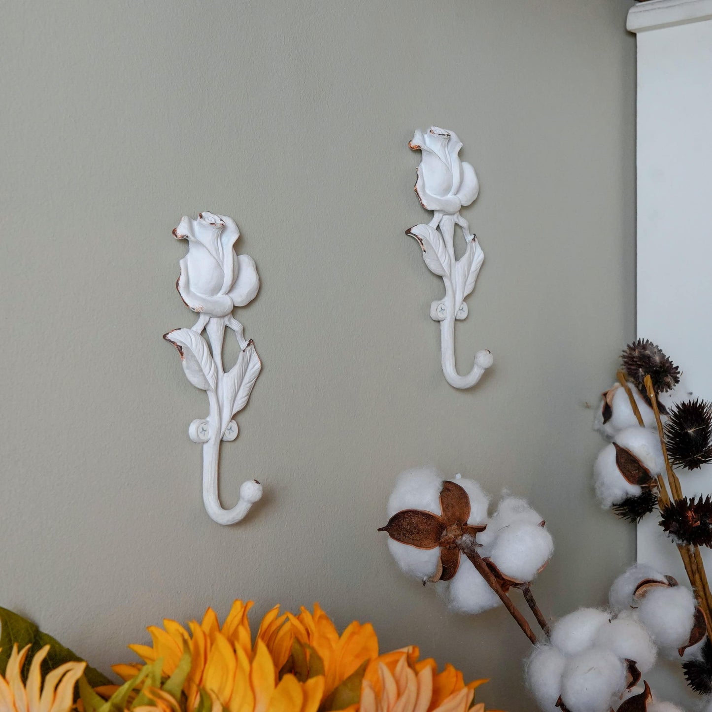 Single Hooks 3D Flower Retro Ornate Style for Room Wall Mounted Decoration 2Pcs