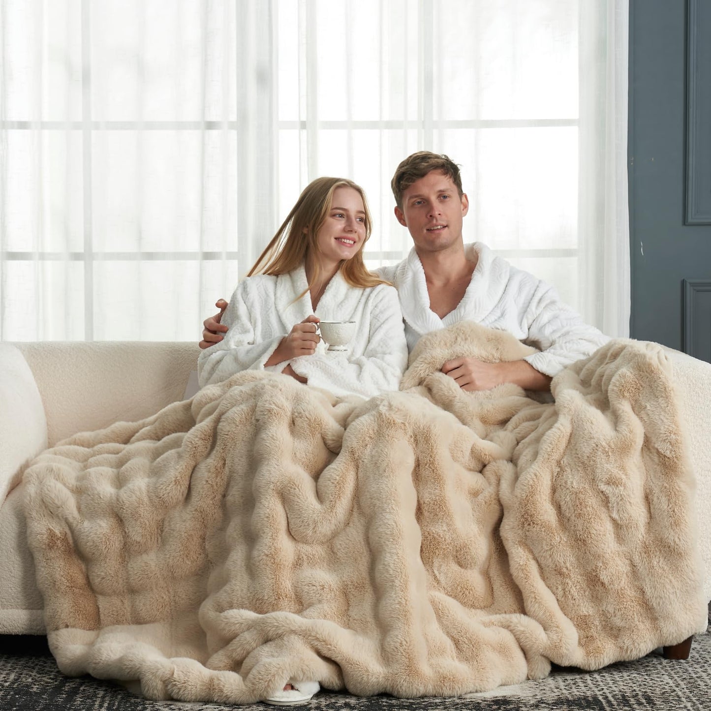 Faux Fur Throw Blanket -Fuzzy Soft Plush Thick Bubble Blanket