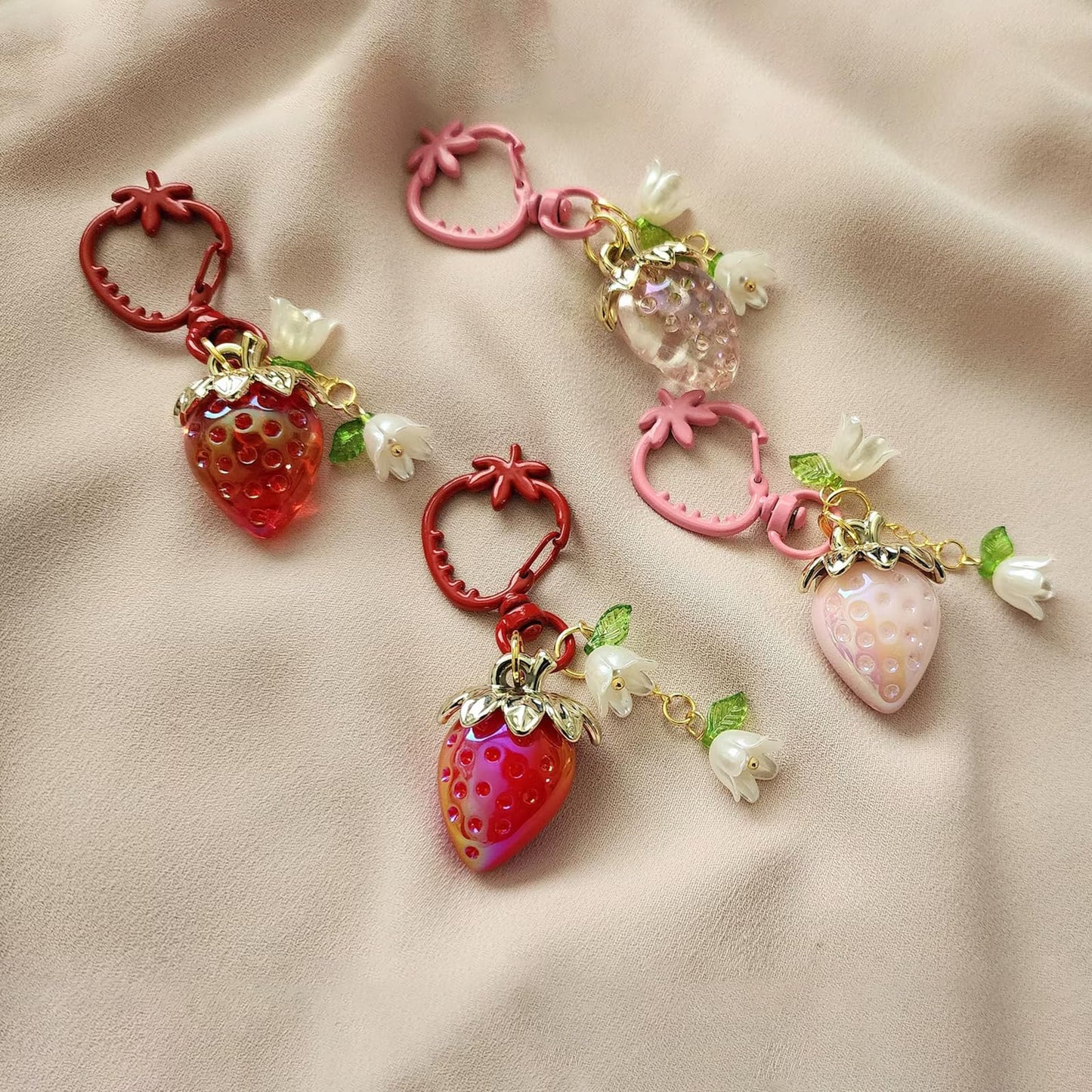 Cute Strawberry Keychain, Kawaii Heart Flower Daisy Keychain