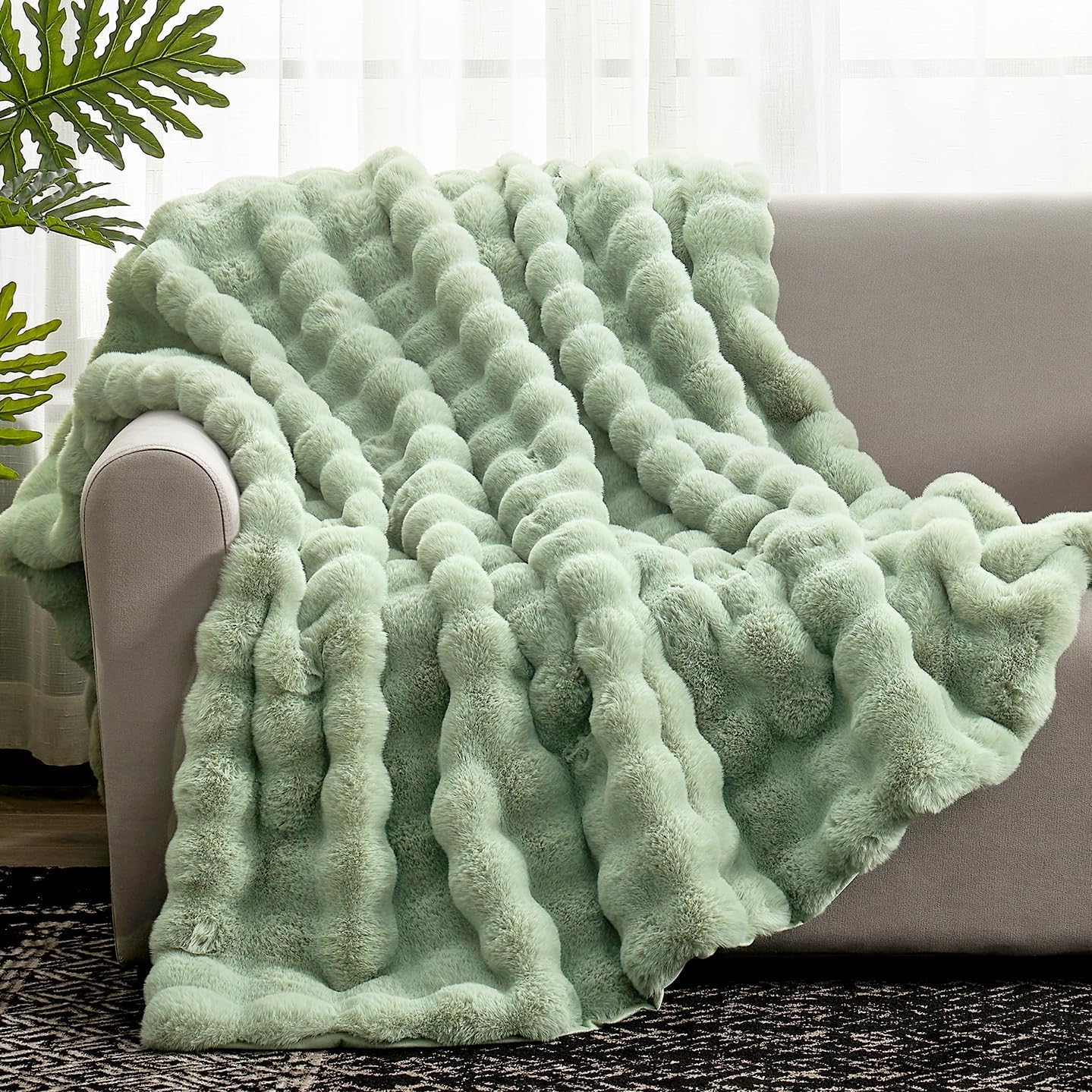 Faux Fur Throw Blanket -Fuzzy Soft Plush Thick Bubble Blanket