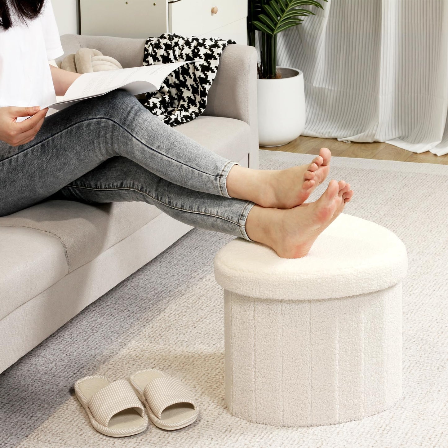 Flower-Shaped Storage Ottoman – Boucle Footstool & Seat for Living Room & Dorm