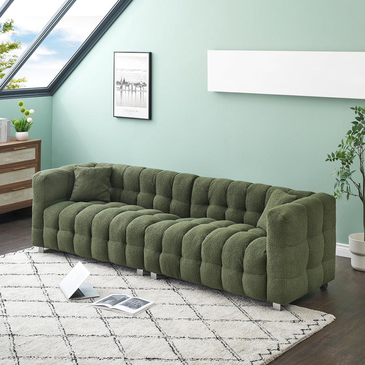 Modern Sofa Couch with Metal Legs Upholstered Tufted 3 Seater Couch with 2 Pillows Decor