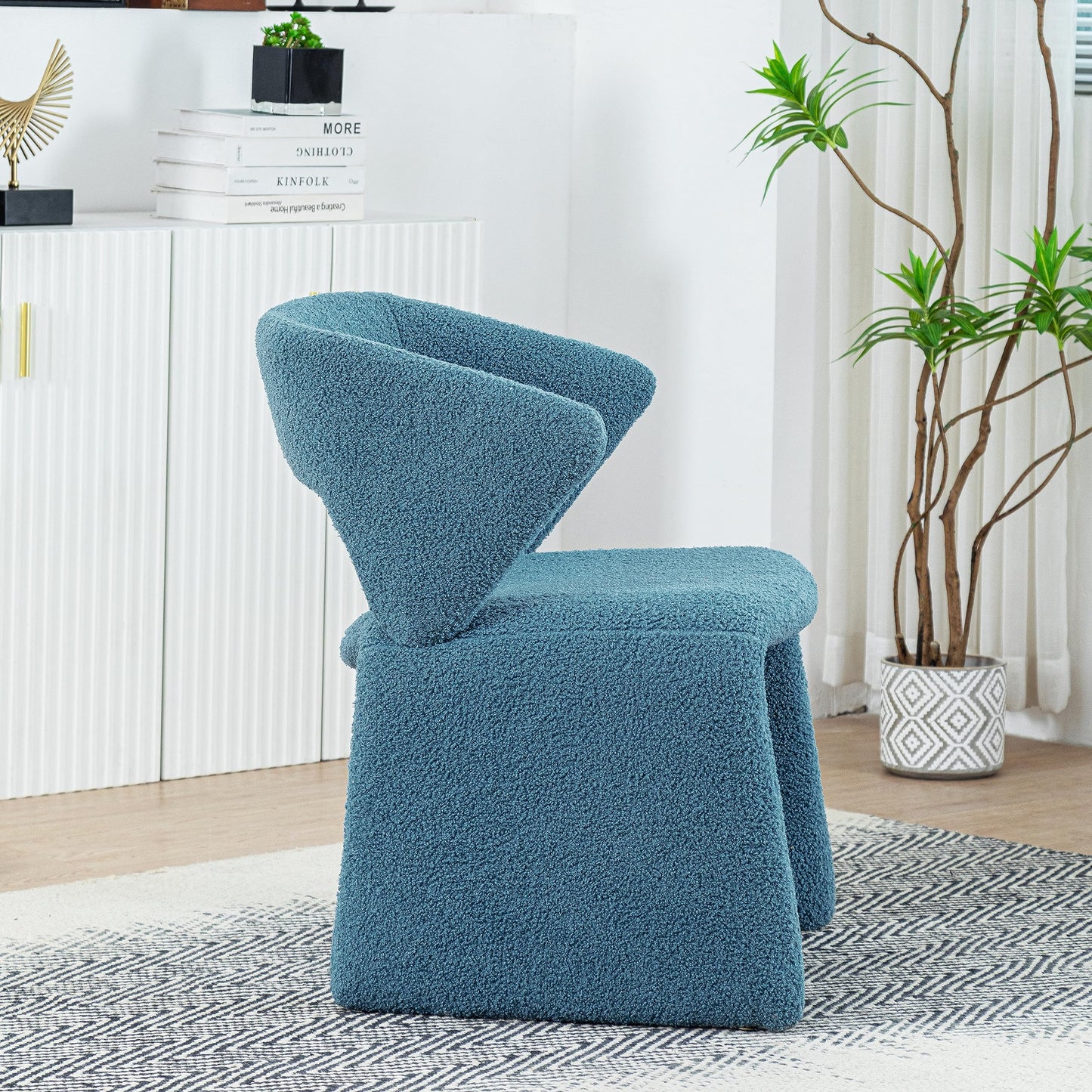 Modern Bouclé Sherpa Accent Chair – Comfy Tufted Lamb Fabric Armed Leisure Chair for Reading, Bedroom, Office, and Living Room