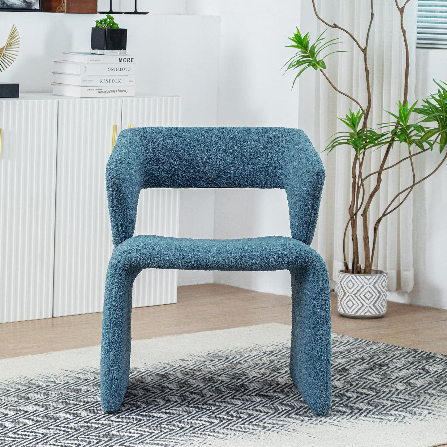 Modern Bouclé Sherpa Accent Chair – Comfy Tufted Lamb Fabric Armed Leisure Chair for Reading, Bedroom, Office, and Living Room