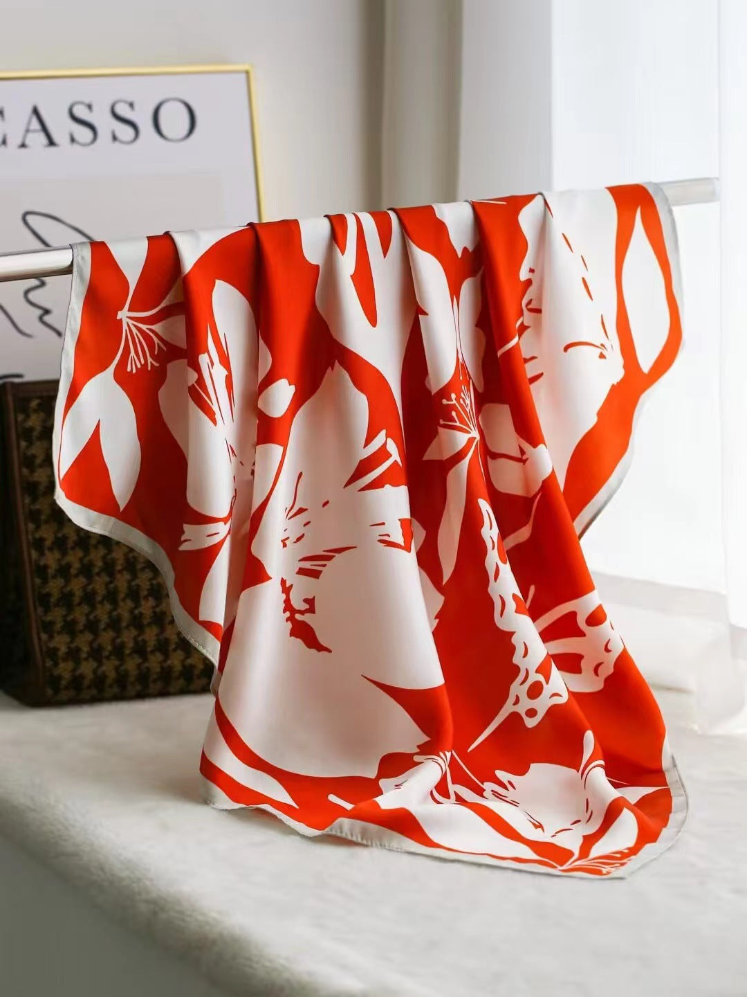 Intellectual Elegant Light Luxury Gift Silk Small Square Towel Silk Scarf