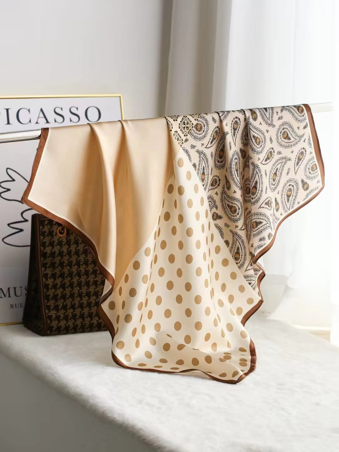 Intellectual Elegant Light Luxury Gift Silk Small Square Towel Silk Scarf