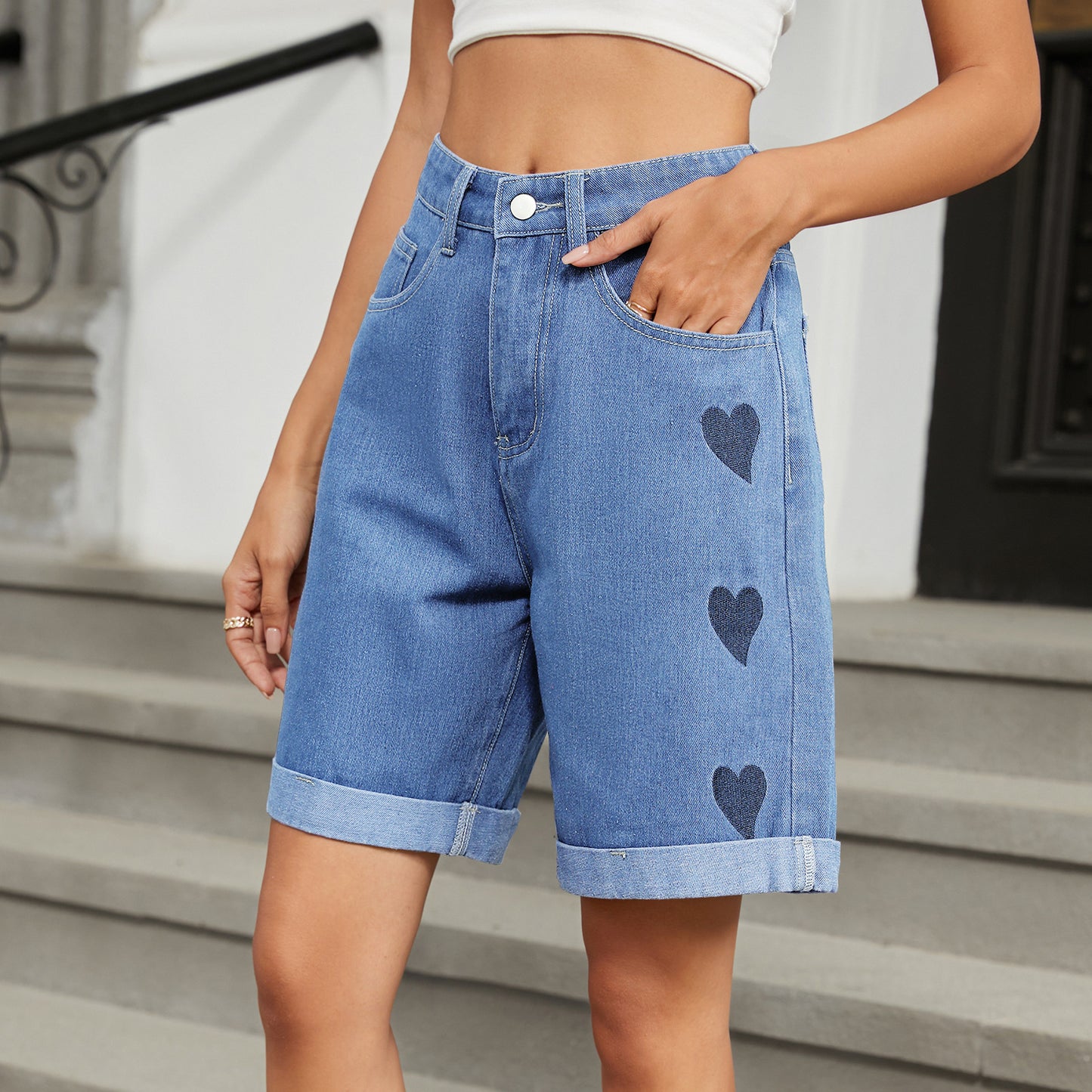 Women's Ripped Curling Five-point Denim Shorts Pants