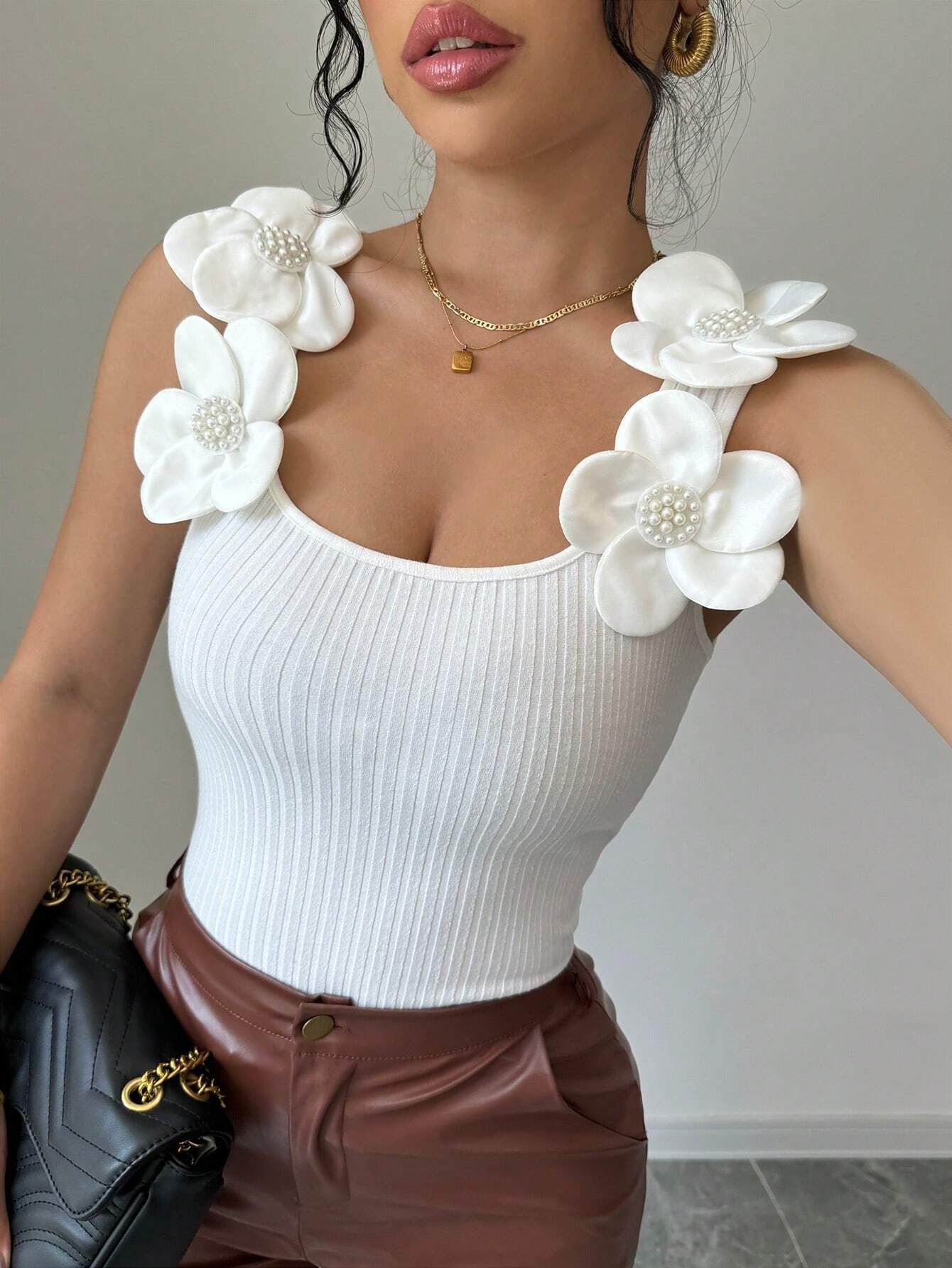 Fashion Casual Three-dimensional Flower Decorative Knitted Sleeveless Top